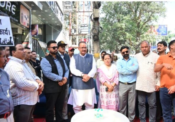 सार्वजनिक रूप से माफी मांगें खड़गे- गणेश जोशी